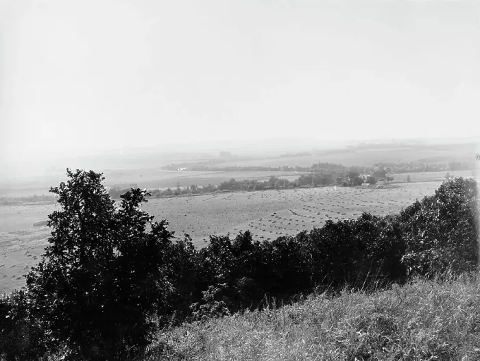Framed Print : New Ulm, Minn. distant view from the north, between 1880 and 1899. Creator: Unknown Framed Print : New Ulm, Minn. distant view from the north, between 1880 and 1899. Creator: Unknown