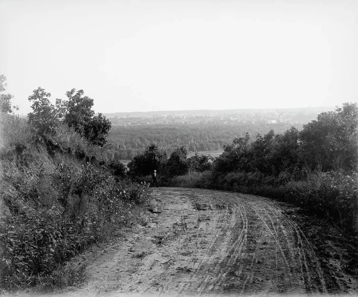 Framed Print : New Ulm, Minn. Valley of the Minnesota, between 1880 and 1899. Creator: Unknown Framed Print : New Ulm, Minn. Valley of the Minnesota, between 1880 and 1899. Creator: Unknown