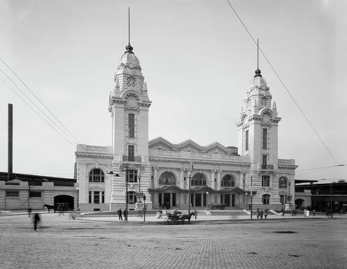 Framed Print : New Union Station, Worcester, Mass. c.between 1910 and 1920. Creator: Unknown Framed Print : New Union Station, Worcester, Mass. c.between 1910 and 1920. Creator: Unknown