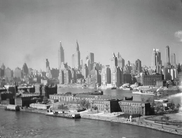 New York City views, between 1931 and 1938. Creator: Arnold Genthe