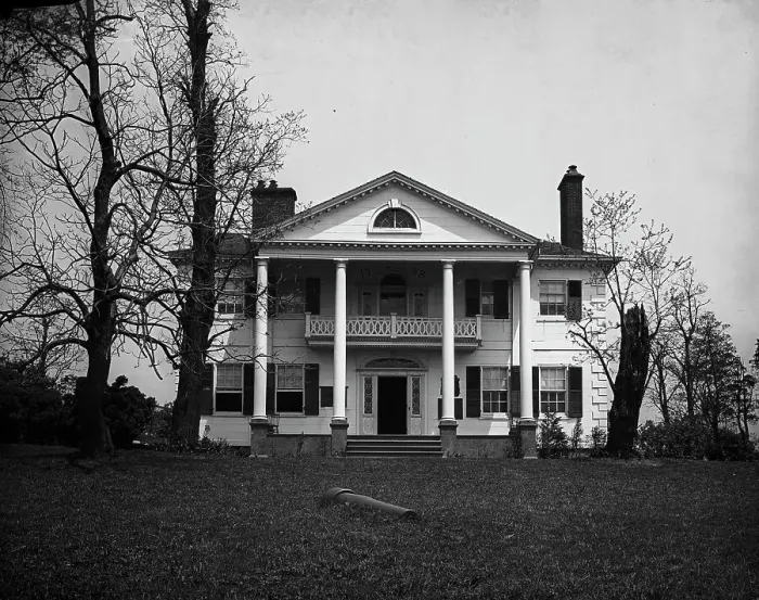 Framed Print : New York, N.Y. Morris-Jumel Mansion, between 1890 and 1906. Creator: Unknown Framed Print : New York, N.Y. Morris-Jumel Mansion, between 1890 and 1906. Creator: Unknown