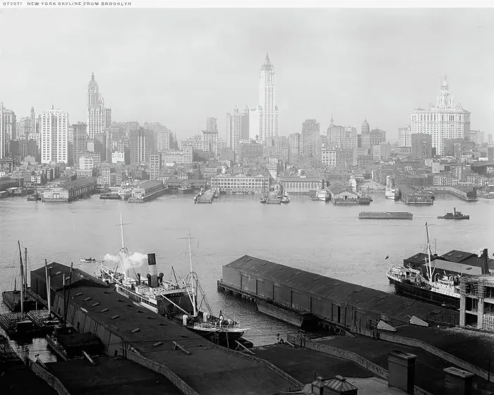 Framed Print : New York skyline from Brooklyn, between 1900 and 1920. Creator: Unknown Framed Print : New York skyline from Brooklyn, between 1900 and 1920. Creator: Unknown