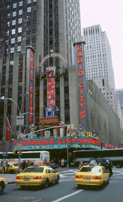 Framed Print : New York street scene, Radio City music hall Framed Print : New York street scene, Radio City music hall