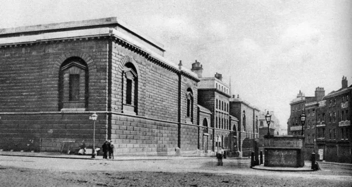 Framed Print : Newgate Prison, London, late 19th-early 20th century (1926-1927) Framed Print : Newgate Prison, London, late 19th-early 20th century (1926-1927)