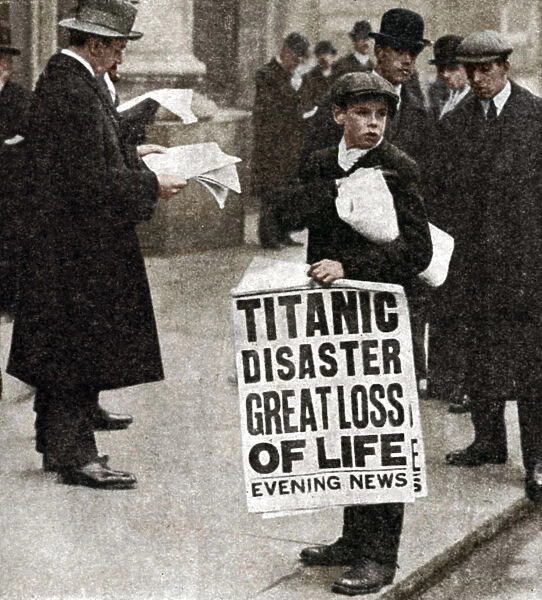 Newspaper boy with news of the Titanic disaster, 14 April 1912
