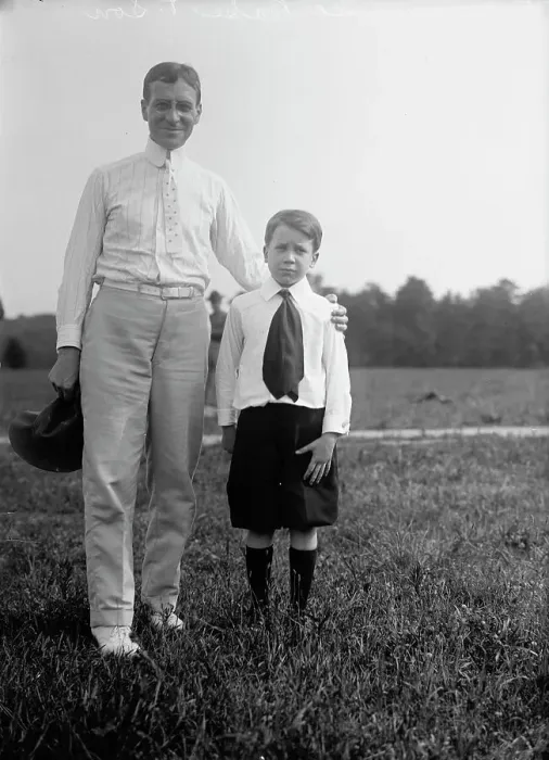 Framed Print : Newton Diehl Baker, Secretary of War, with Son, 1913. Creator: Harris & Ewing. Newton Diehl Baker, Secretary of War, with Son, 1913. Creator: Harris & Ewing Framed Print : Newton Diehl Baker, Secretary of War, with Son, 1913. Creator: Harris & Ewing. Newton Diehl Baker, Secretary of War, with Son, 1913. Creator: Harris & Ewing