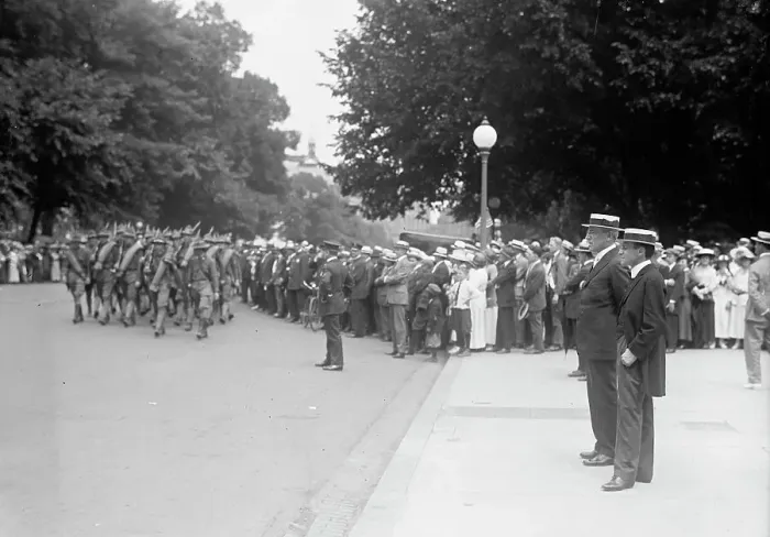 Framed Print : Newton Diehl Baker, Secretary of War, with President Wilson Reviewing National Guard, 1916. Creator: Harris & Ewing. Newton Diehl Baker, Secretary of War, with President Wilson Reviewing National Guard, 1916. Creator: Harris & Ewing Framed Print : Newton Diehl Baker, Secretary of War, with President Wilson Reviewing National Guard, 1916. Creator: Harris & Ewing. Newton Diehl Baker, Secretary of War, with President Wilson Reviewing National Guard, 1916. Creator: Harris & Ewing