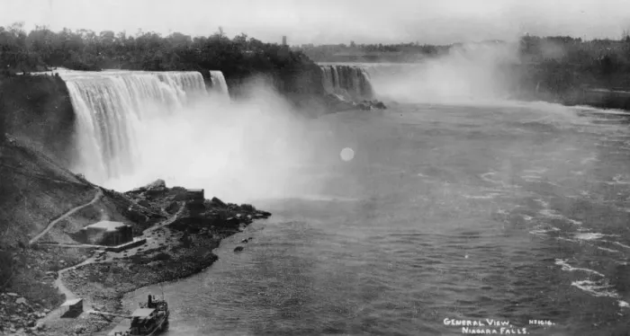 Framed Print : Niagara Falls, USA / Canada, c1930s(?). Artist: Marjorie Bullock Framed Print : Niagara Falls, USA / Canada, c1930s(?). Artist: Marjorie Bullock
