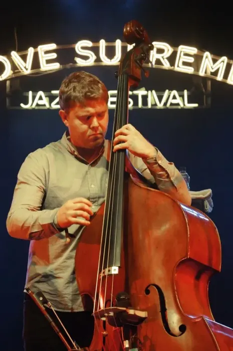 Framed Print : Nick Blacka, Love Supreme Jazz Festival, Glynde Place, East Sussex, 2015. Artist: Brian O Connor Framed Print : Nick Blacka, Love Supreme Jazz Festival, Glynde Place, East Sussex, 2015. Artist: Brian O Connor