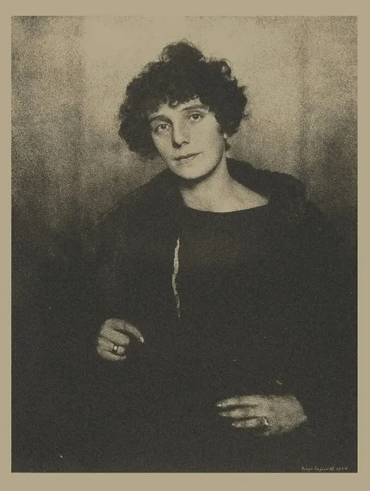 Framed Print : Nina Kandinsky, 1924. Creator: Erfurth, Hugo (1874-1948) Framed Print : Nina Kandinsky, 1924. Creator: Erfurth, Hugo (1874-1948)