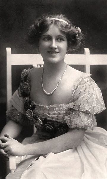 Nina Sevening, British actress, early 20th century. Artist: Dover Street Studios