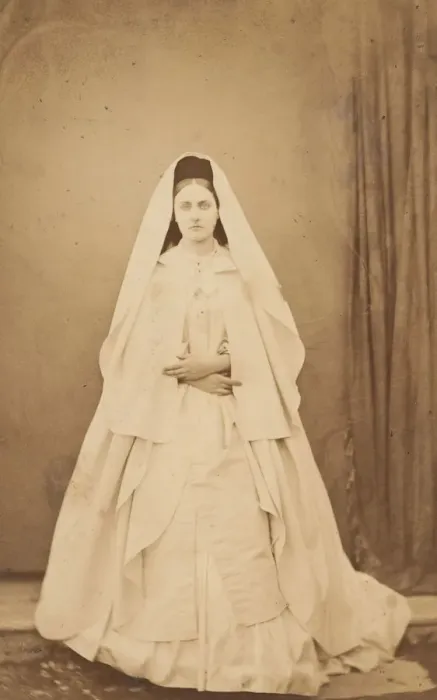 Framed Print : Nonne blanche (en pied), 1860s. Creator: Pierre-Louis Pierson Framed Print : Nonne blanche (en pied), 1860s. Creator: Pierre-Louis Pierson