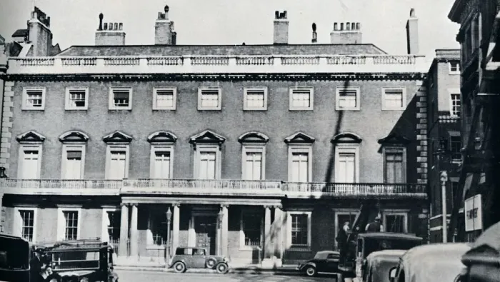 Framed Print : Norfolk House, c1937 Framed Print : Norfolk House, c1937