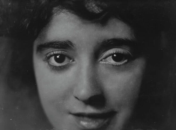 Normand, Mabel, portrait photograph, 1914 Oct. 18. Creator: Arnold Genthe