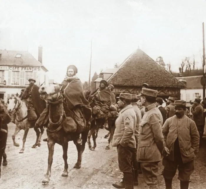 Framed Print : North African soldiers, c1914-c1918 Framed Print : North African soldiers, c1914-c1918