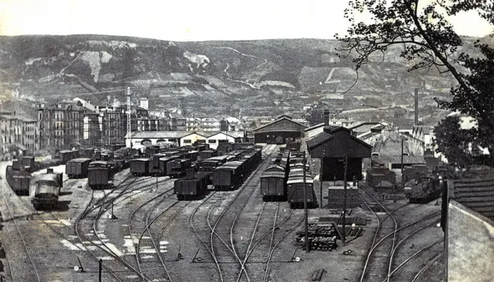 Framed Print : North Central station in Bilbao, 1910 Framed Print : North Central station in Bilbao, 1910