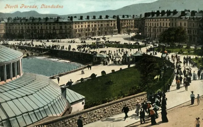 Framed Print : North Parade, Llandudno, late 19th-early 20th century. Creator: Unknown Framed Print : North Parade, Llandudno, late 19th-early 20th century. Creator: Unknown