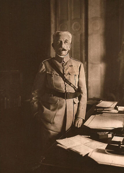 Nos Grands Chefs; Le general Lyautey, ministre de la guerre, 1917. Creator: Unknown