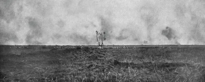 Framed Print : Notre Attaque du 12 septembre 1916 ; Le bombardement des lignes allemandes de Feuillaucourt, a l'Es Creator: Unknown Framed Print : Notre Attaque du 12 septembre 1916 ; Le bombardement des lignes allemandes de Feuillaucourt, a l'Es Creator: Unknown