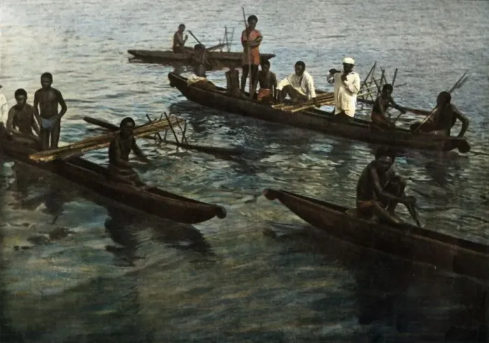 Framed Print : Nouvelle-Guinee. Pirogues Papoues, (Papua New Guinea. Papuan Pirogues), 1900. Creator: Unknown Framed Print : Nouvelle-Guinee. Pirogues Papoues, (Papua New Guinea. Papuan Pirogues), 1900. Creator: Unknown