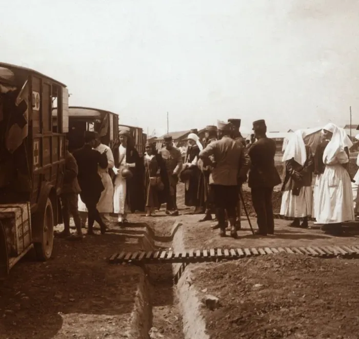 Framed Print : Nurses and Red Cross ambulances, c1914-c1918 Framed Print : Nurses and Red Cross ambulances, c1914-c1918