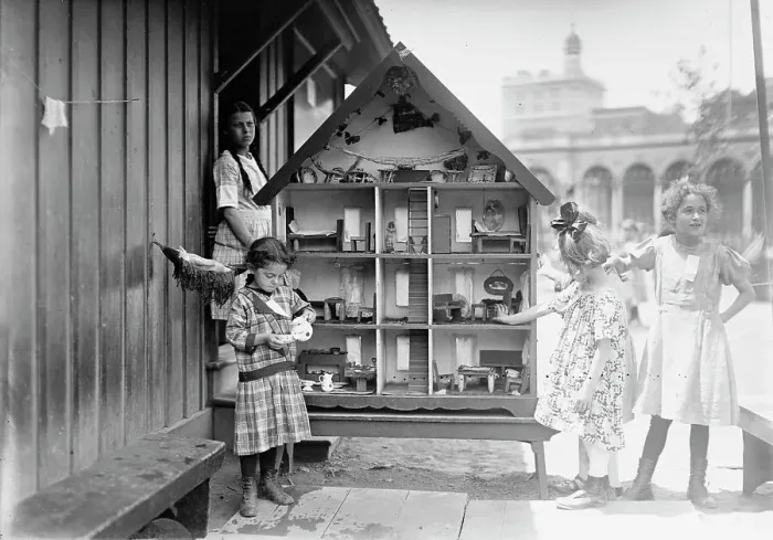 Framed Print : N.Y. Playground, between c1910 and c1915. Creator: Bain News Service Framed Print : N.Y. Playground, between c1910 and c1915. Creator: Bain News Service