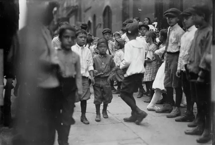 Framed Print : N.Y. school - Chinese pupils, between c1910 and c1915. Creator: Bain News Service Framed Print : N.Y. school - Chinese pupils, between c1910 and c1915. Creator: Bain News Service