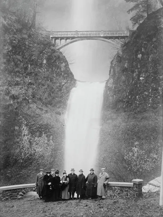 Framed Print : N.Y. tourists (French, Vanderbilt party) at Multnomah Falls, 1916. Creator: Bain News Service Framed Print : N.Y. tourists (French, Vanderbilt party) at Multnomah Falls, 1916. Creator: Bain News Service