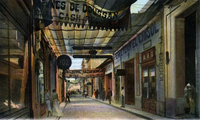 Framed Print : O Reilly Street, Havana, Cuba, early 20th century Framed Print : O Reilly Street, Havana, Cuba, early 20th century