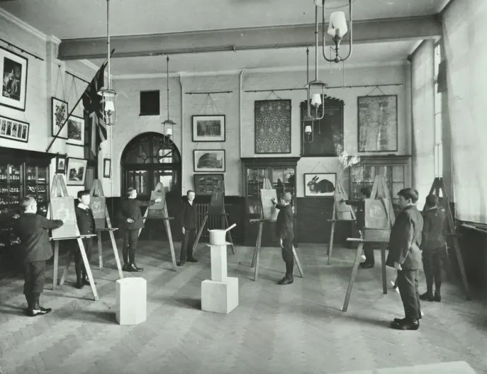 Framed Print : Object drawing art class, Alma Boys School, Bermondsey, London, 1908 Framed Print : Object drawing art class, Alma Boys School, Bermondsey, London, 1908