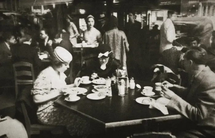 Framed Print : Office workers lunching in a restaurant, New York, USA, early 1930s Framed Print : Office workers lunching in a restaurant, New York, USA, early 1930s