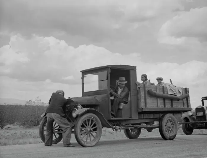 Framed Print : Oklahoma drought refugees stalled on highway near Lordsburg, New Mexico, 1937. Creator: Dorothea Lange Framed Print : Oklahoma drought refugees stalled on highway near Lordsburg, New Mexico, 1937. Creator: Dorothea Lange
