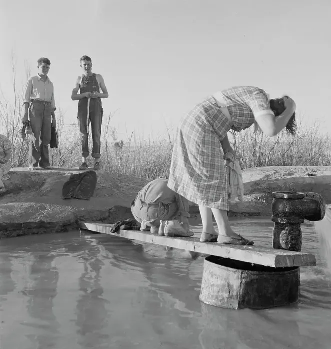 Framed Print : Oklahoma migratory workers washing in a hot spring in the desert, Imperial Valley, California, 1937. Creator: Dorothea Lange Framed Print : Oklahoma migratory workers washing in a hot spring in the desert, Imperial Valley, California, 1937. Creator: Dorothea Lange