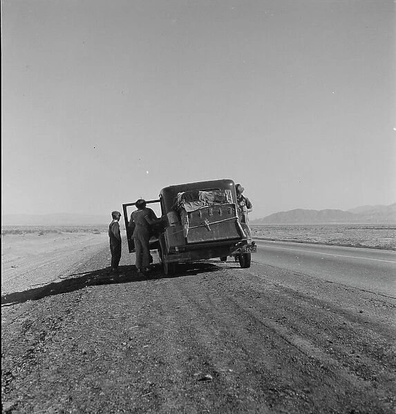 Oklahoma sharecropper entering California, 1937. Creator: Dorothea Lange
