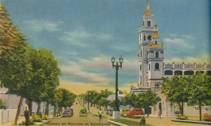 Framed Print : Olaya Herrera Avenue, Barranquilla, c1940s Framed Print : Olaya Herrera Avenue, Barranquilla, c1940s