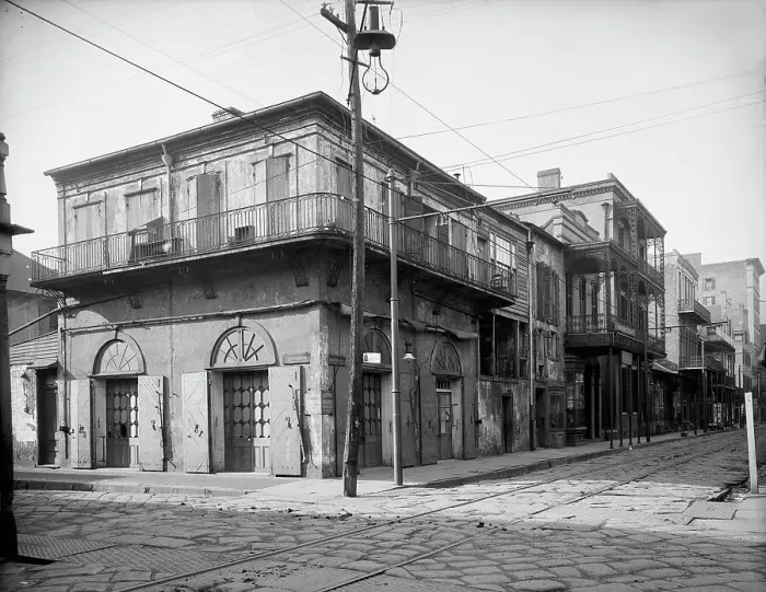 Framed Print : Old Absinthe House, New Orleans, Louisiana, between 1900 and 1910. Creator: Unknown