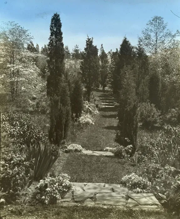 Framed Print : Old Acres, Robert Low Bacon house, Old Westbury, New York, 1921. Creator: Frances Benjamin Johnston. Old Acres, Robert Low Bacon house, Old Westbury, New York, 1921. Creator: Frances Benjamin Johnston Framed Print : Old Acres, Robert Low Bacon house, Old Westbury, New York, 1921. Creator: Frances Benjamin Johnston. Old Acres, Robert Low Bacon house, Old Westbury, New York, 1921. Creator: Frances Benjamin Johnston