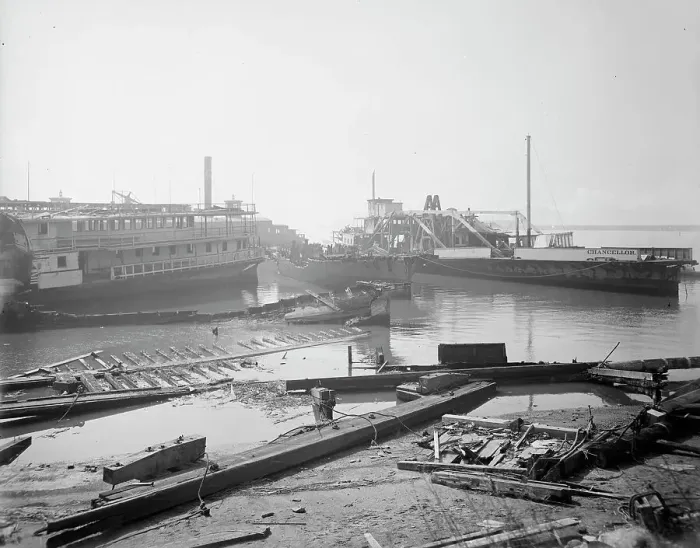 Framed Print : Old boats beached to rot away, New York City, between 1900 and 1910. Creator: Unknown Framed Print : Old boats beached to rot away, New York City, between 1900 and 1910. Creator: Unknown