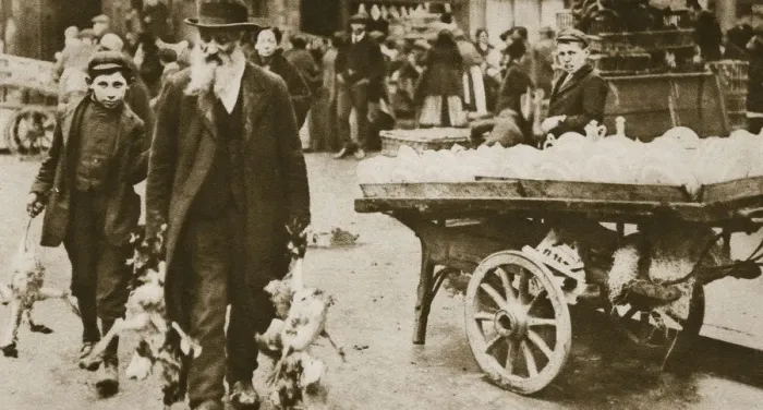 Framed Print : Old Jewish man and his grandson carrying some fowls, Wentworth Street, Stepney, 20th century Framed Print : Old Jewish man and his grandson carrying some fowls, Wentworth Street, Stepney, 20th century