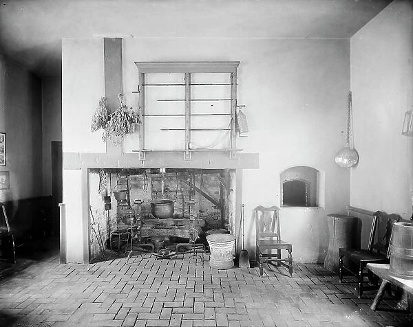 The Old kitchen fireplace, Mt. Vernon, Va. between 1900 and 1915. Creator: William H. Jackson