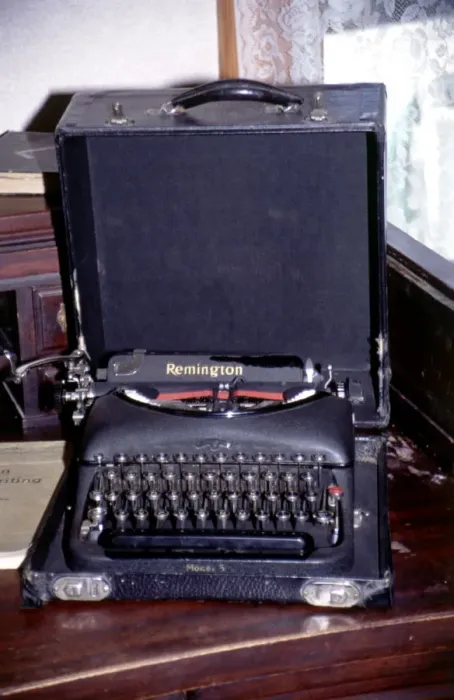 Framed Print : Old Remington typewriter in the Railway Museum in Squamish Framed Print : Old Remington typewriter in the Railway Museum in Squamish