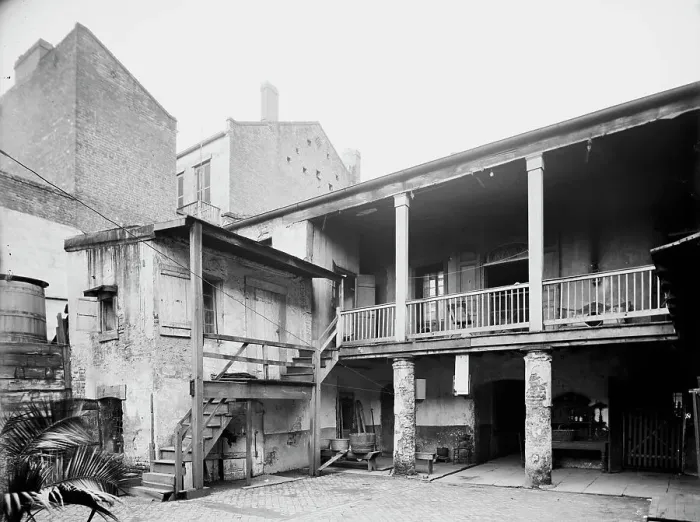 Framed Print : Old Spanish courtyard, New Orleans, Louisiana, between 1900 and 1910. Creator: Unknown Framed Print : Old Spanish courtyard, New Orleans, Louisiana, between 1900 and 1910. Creator: Unknown