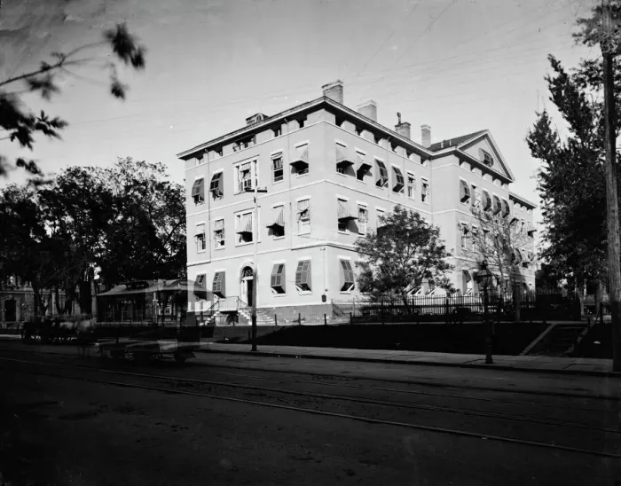 Framed Print : Old War Dept. 17th St. side (1st photo?), between 1860 and 1880. Creator: Unknown Framed Print : Old War Dept. 17th St. side (1st photo?), between 1860 and 1880. Creator: Unknown