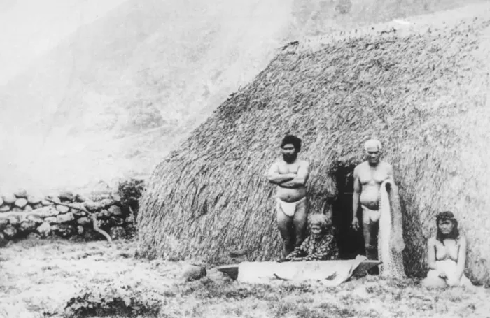 Framed Print : An old woman beating tapa in front of a pili grass house, Kalaupapa, Hawaii, 19th century Framed Print : An old woman beating tapa in front of a pili grass house, Kalaupapa, Hawaii, 19th century