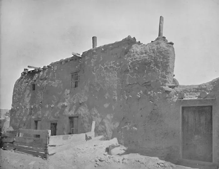 Framed Print : Oldest House in the United States, Santa Fe, New Mexico, c1897. Creator: Unknown Framed Print : Oldest House in the United States, Santa Fe, New Mexico, c1897. Creator: Unknown