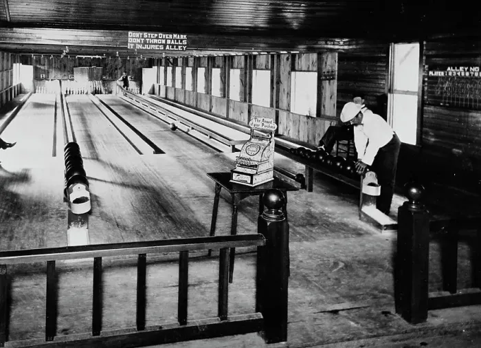 Framed Print : Olentangy Park bowling alleys, Columbus, Ohio, between 1895 and 1910. Creator: Unknown