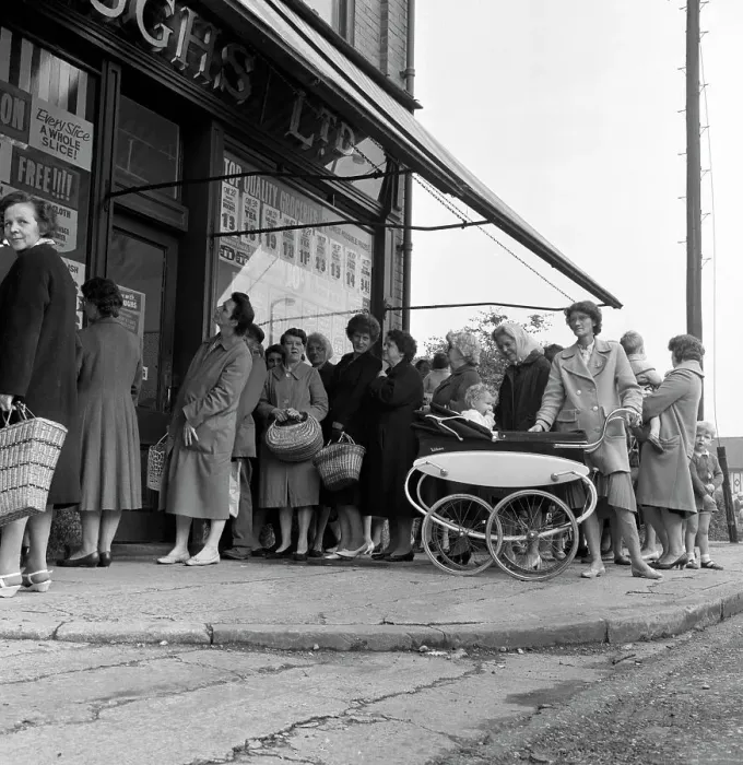 Framed Print : Opening of Broughs supermarket, Thurnscoe, South Yorkshire, 1963 Framed Print : Opening of Broughs supermarket, Thurnscoe, South Yorkshire, 1963