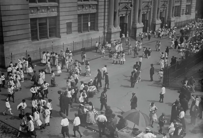 Framed Print : Opening of schools - N.Y. - 9 / 8 / 13, 1913. Creator: Bain News Service Framed Print : Opening of schools - N.Y. - 9 / 8 / 13, 1913. Creator: Bain News Service