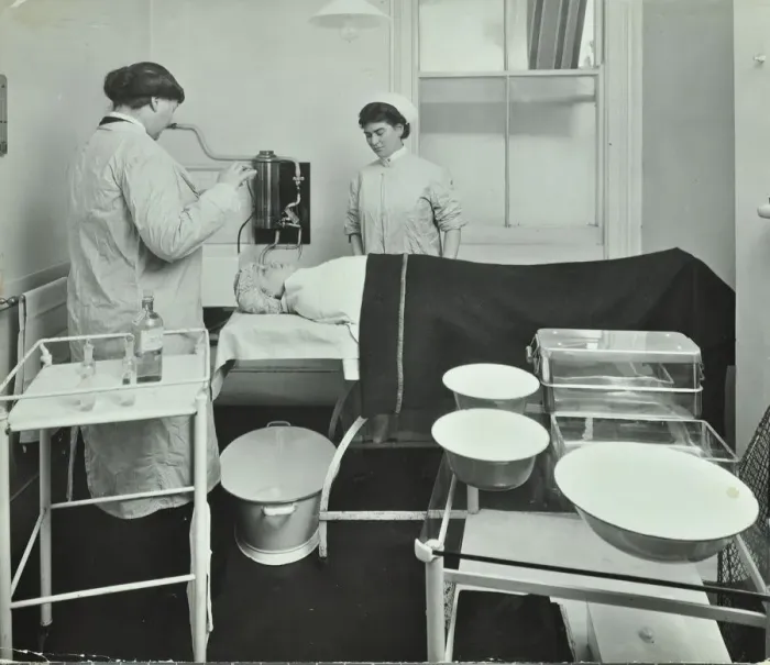 Framed Print : Operating Room, Fulham School Treatment Centre, London, 1914 Framed Print : Operating Room, Fulham School Treatment Centre, London, 1914