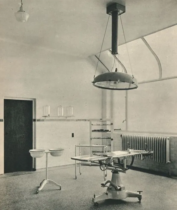 Framed Print : Operating Theatre, Princess Louise Kensington Hospital for Children. Architects, George Lansdown Framed Print : Operating Theatre, Princess Louise Kensington Hospital for Children. Architects, George Lansdown
